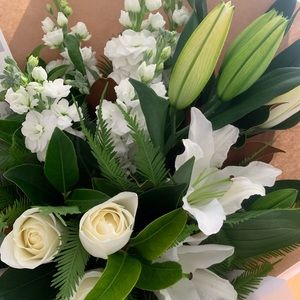 Meet your Posher, Adela